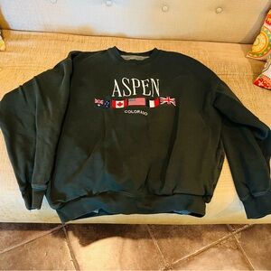 John Gault/Brandy Melville Forest Green Crewneck Sweatshirt with pockets